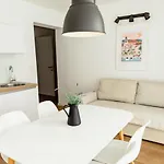 Olive Tree Apartments Apartment *