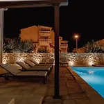 Olive Tree Apartments Apartment *