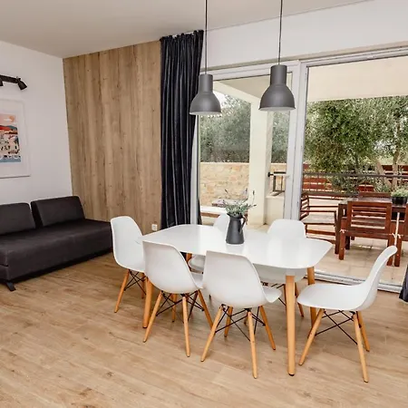 Olive Tree Apartments *