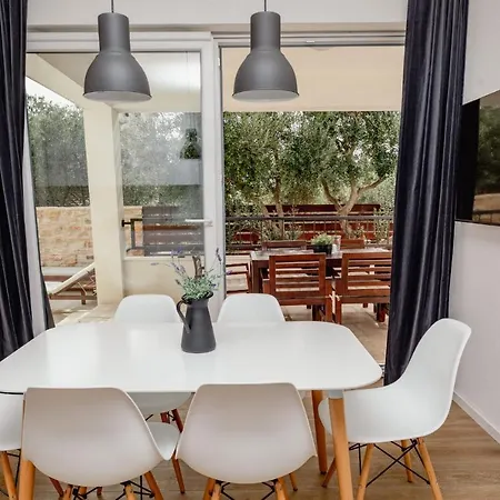 Olive Tree Apartments *