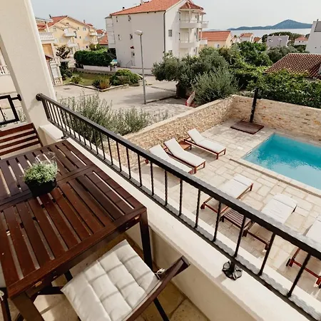 Olive Tree Apartments Apartment