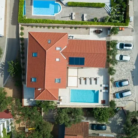 Olive Tree Apartments *