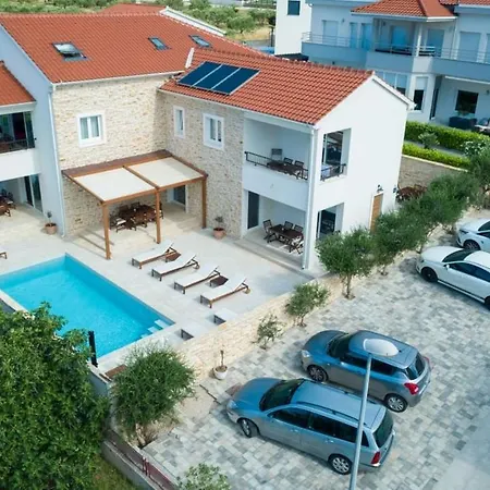 Olive Tree Apartments Apartment